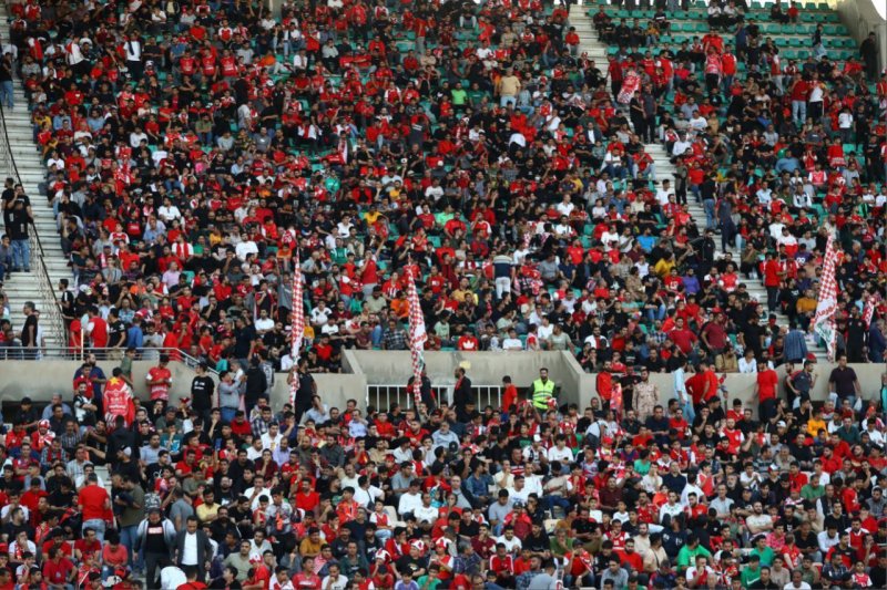 ya2whyl19-1 استقبال کم هواداران پرسپولیس بعد از شکست آسیایی